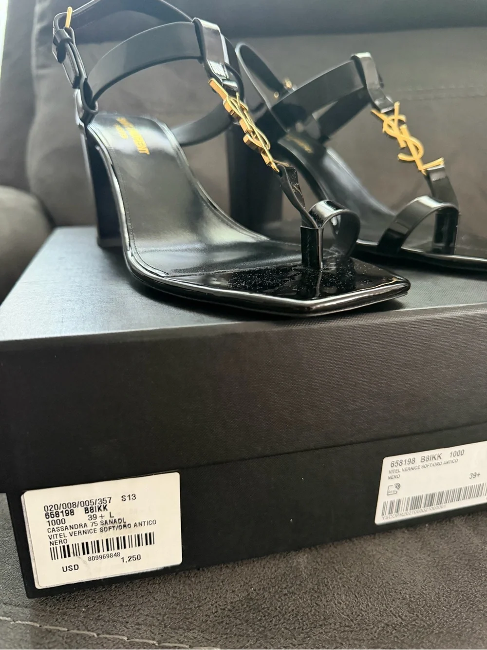 Saint Laurent Black Patent YSL Logo Block Heel Sandals - Picture 4 of 4